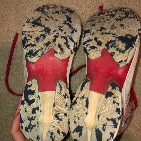 Under Armour boys basketball shoes - Picture 4 of 4